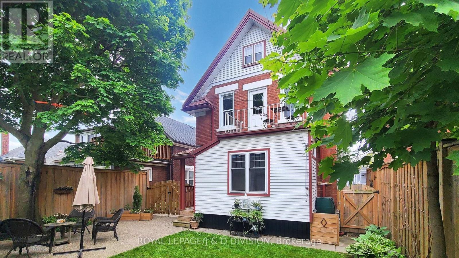 












28 HENRY STREET

,
Kitchener,




Ontario
N2G1P3

