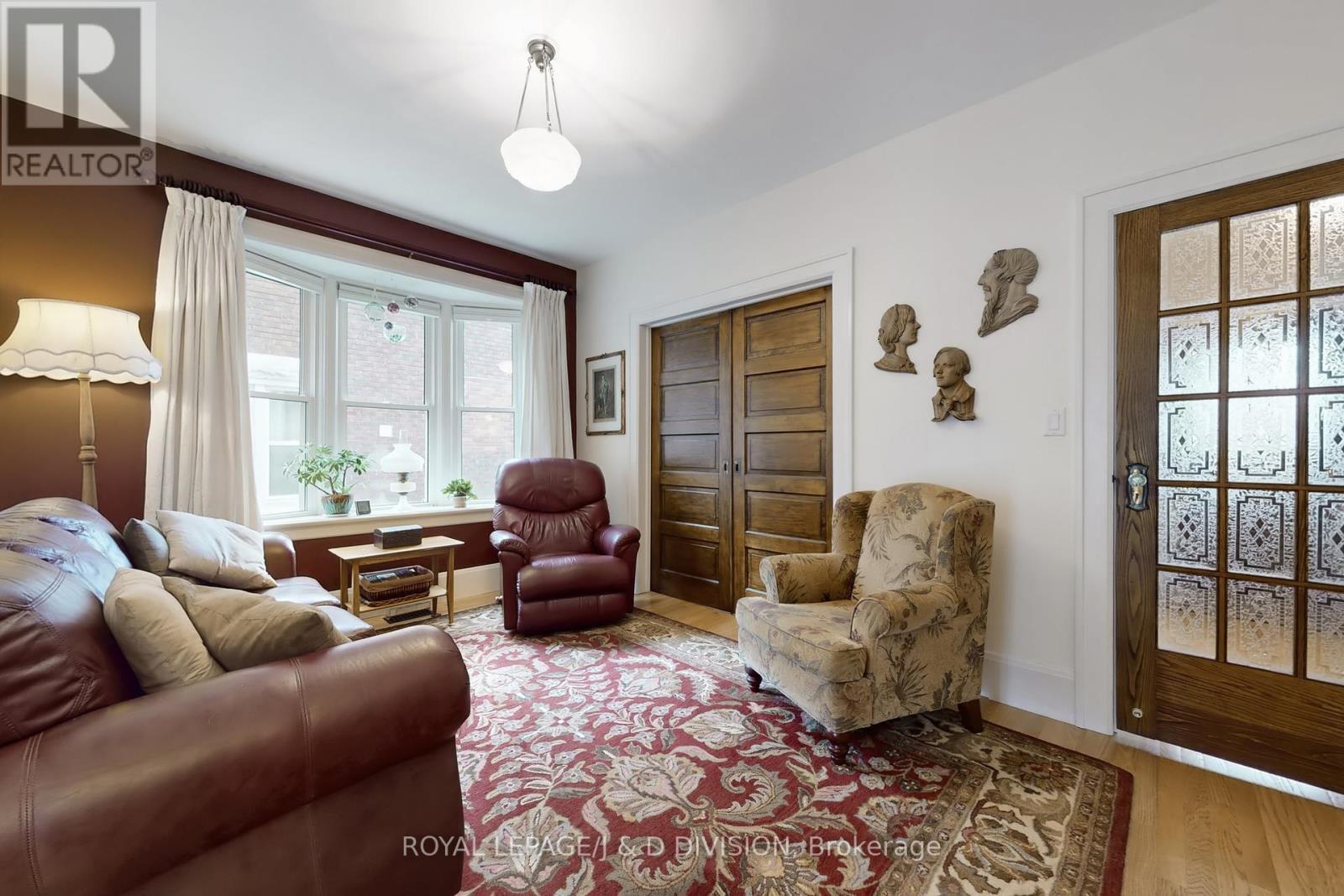 












28 HENRY STREET

,
Kitchener,




Ontario
N2G1P3

