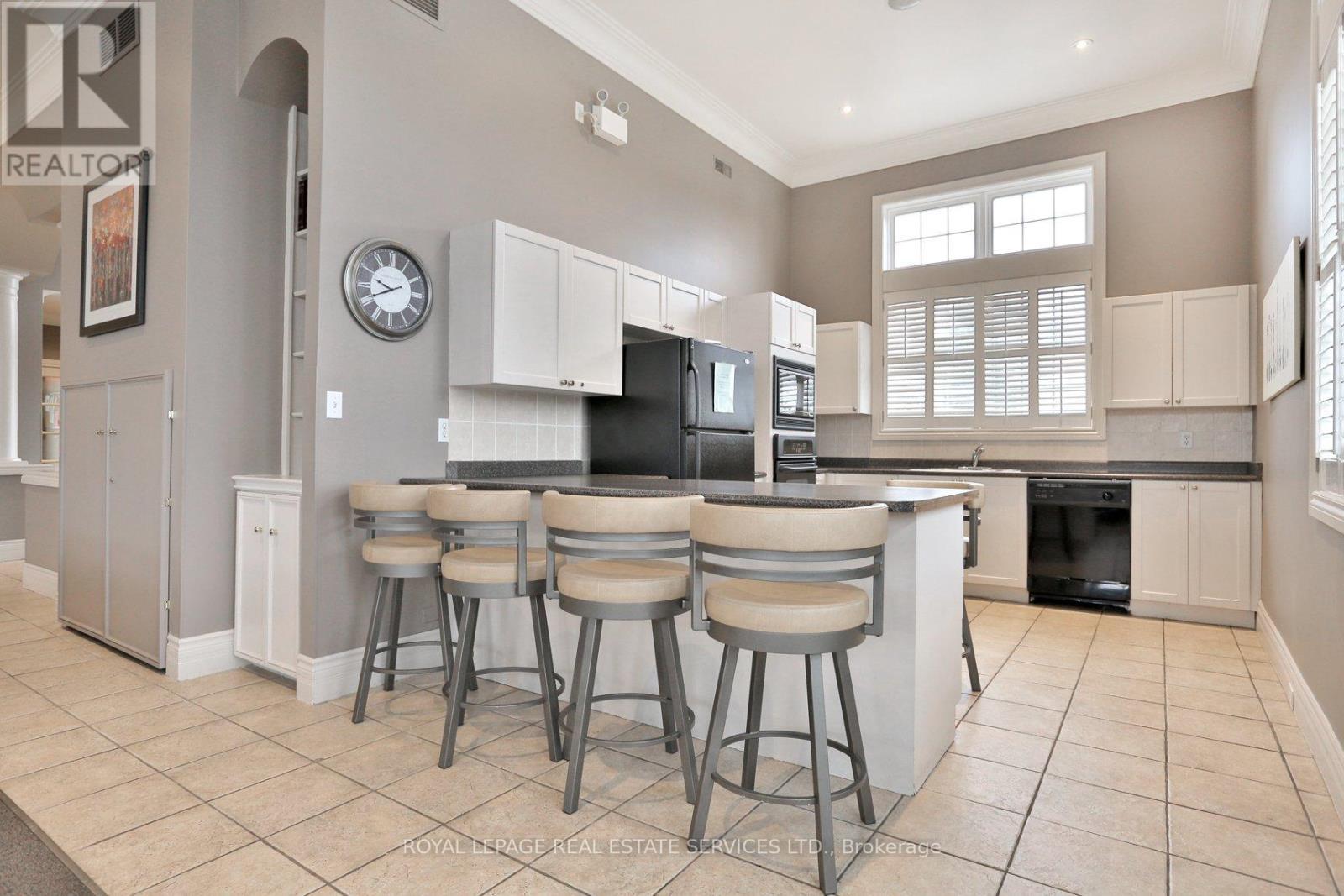 












402 - 1470 BISHOPS GATE

,
Oakville,




Ontario
L6M4N2

