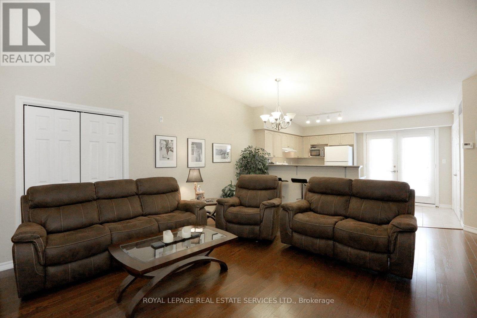 












402 - 1470 BISHOPS GATE

,
Oakville,




Ontario
L6M4N2

