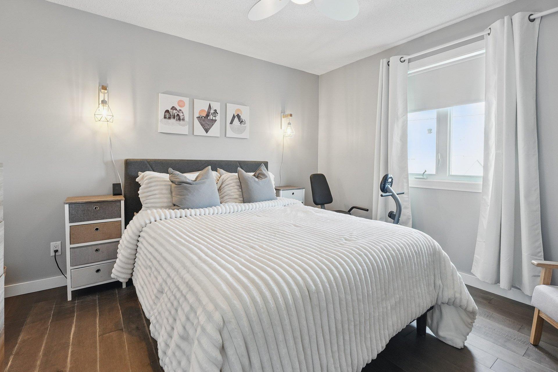 









806


Rue Madore

,
Gatineau (Gatineau),




QC
J8R1H7

