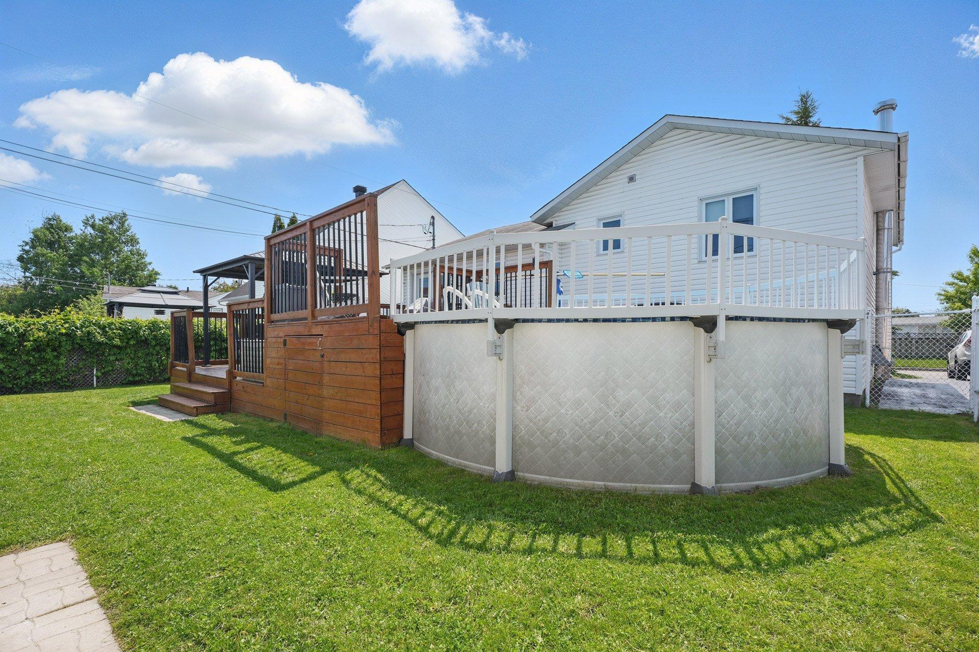 









806


Rue Madore

,
Gatineau (Gatineau),




QC
J8R1H7

