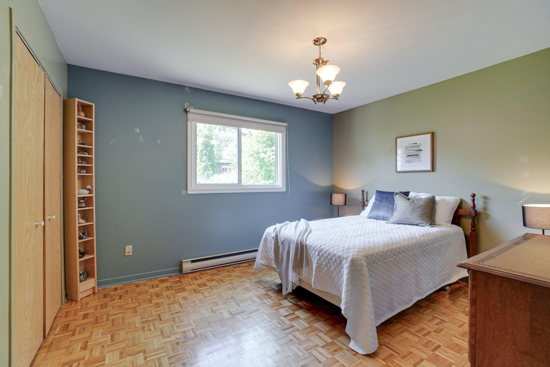 









1486


42e Avenue (P.-a.-T.)

,
Montréal (Rivière-des-Prairies/Pointe-aux-Trembles),




QC
H1A3B7

