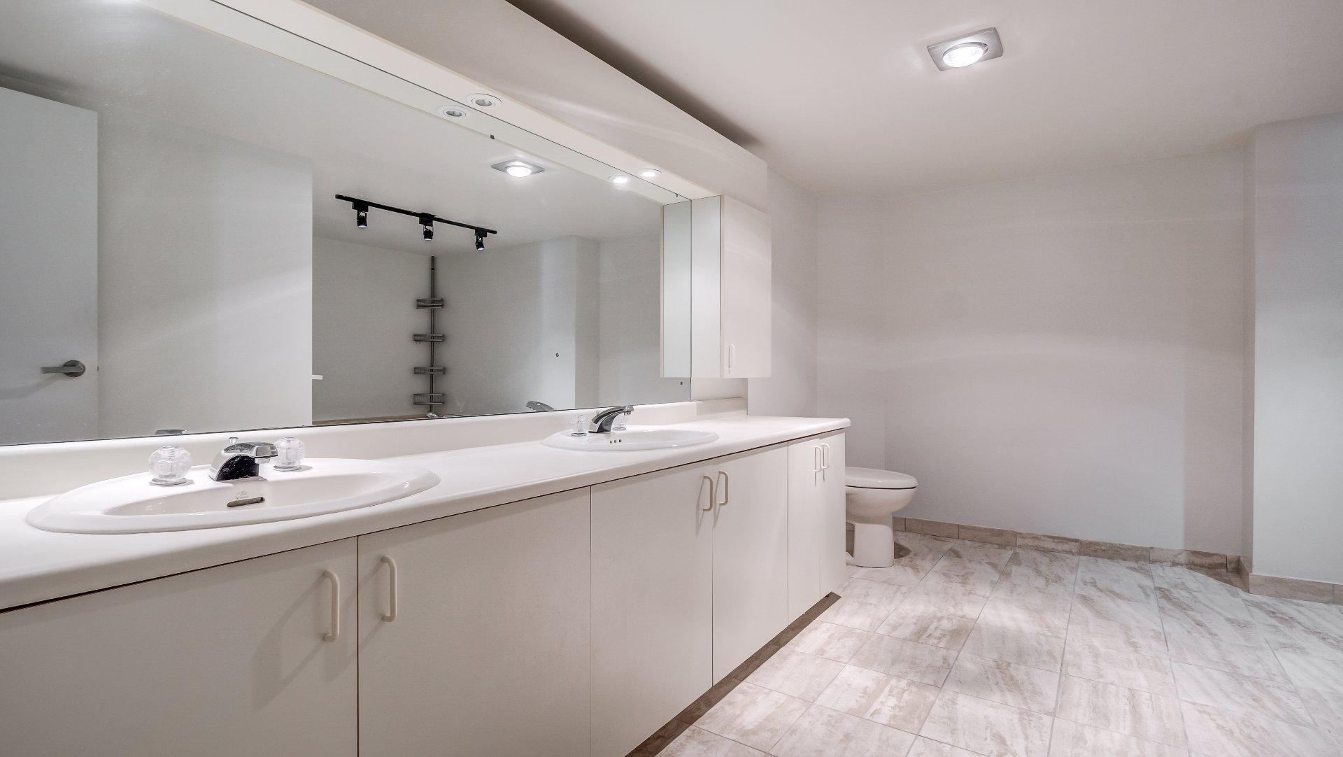 









8145


Boul. St-Laurent

, 302,
Brossard,




QC
J4X2A3

