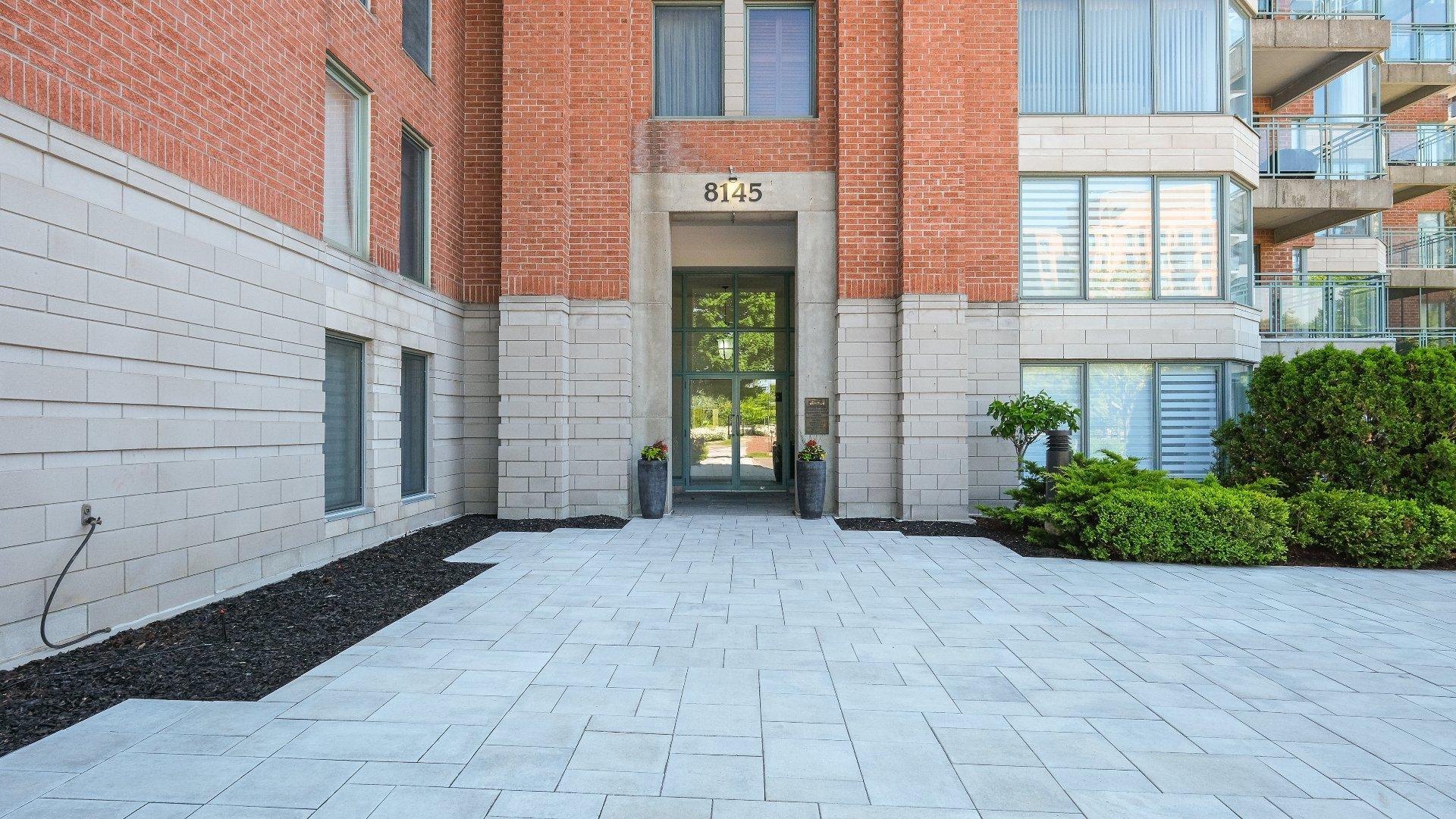 









8145


Boul. St-Laurent

, 302,
Brossard,




QC
J4X2A3

