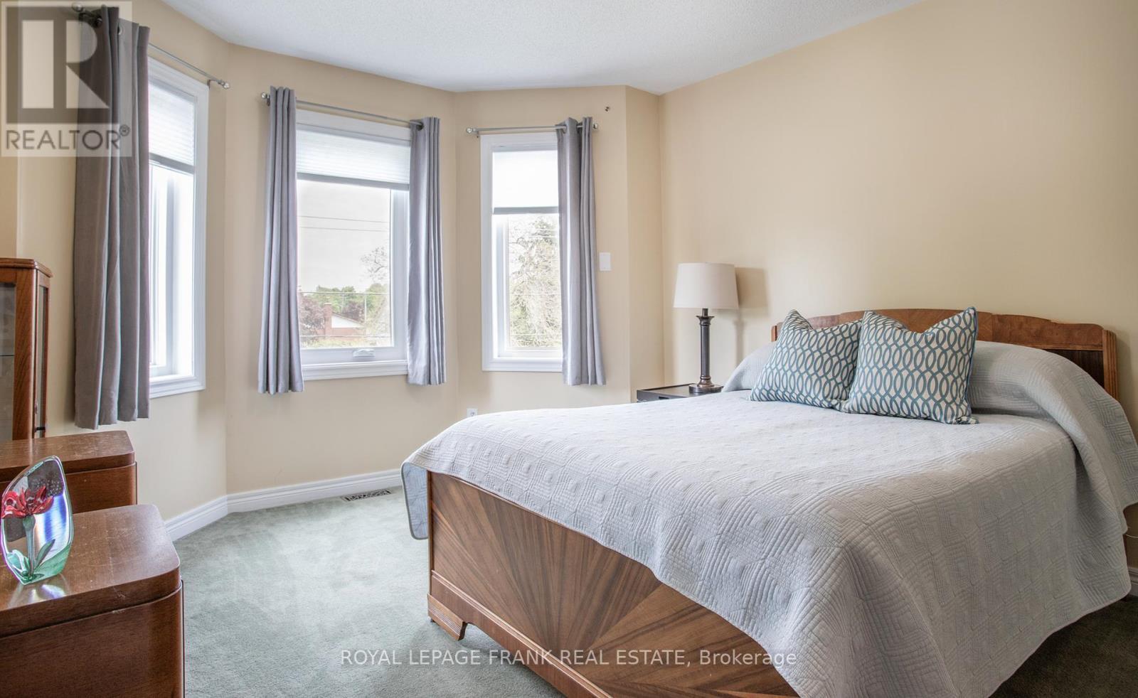












310 MAJOR STREET

,
Scugog (Port Perry),




Ontario
L9L1E8

