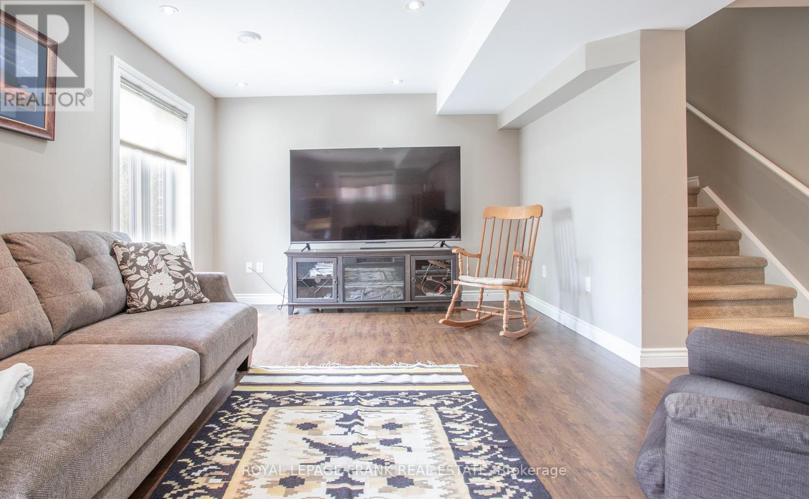












310 MAJOR STREET

,
Scugog (Port Perry),




Ontario
L9L1E8

