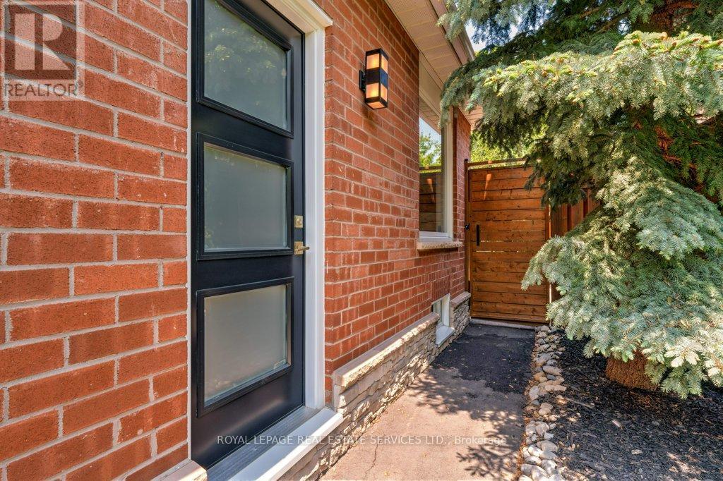 












1230 BLACKBURN DRIVE

,
Oakville,




Ontario
L6M2N5

