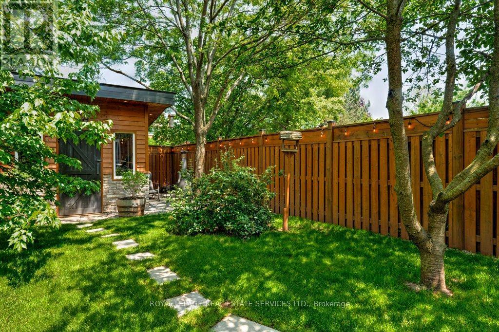 












1230 BLACKBURN DRIVE

,
Oakville,




Ontario
L6M2N5

