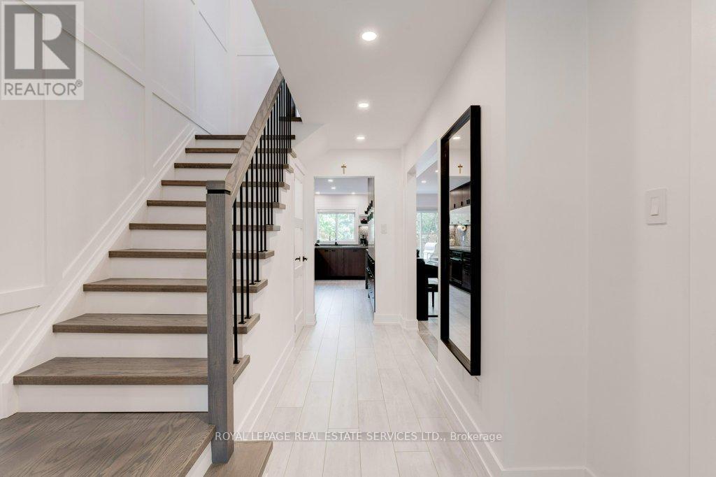 












1230 BLACKBURN DRIVE

,
Oakville,




Ontario
L6M2N5

