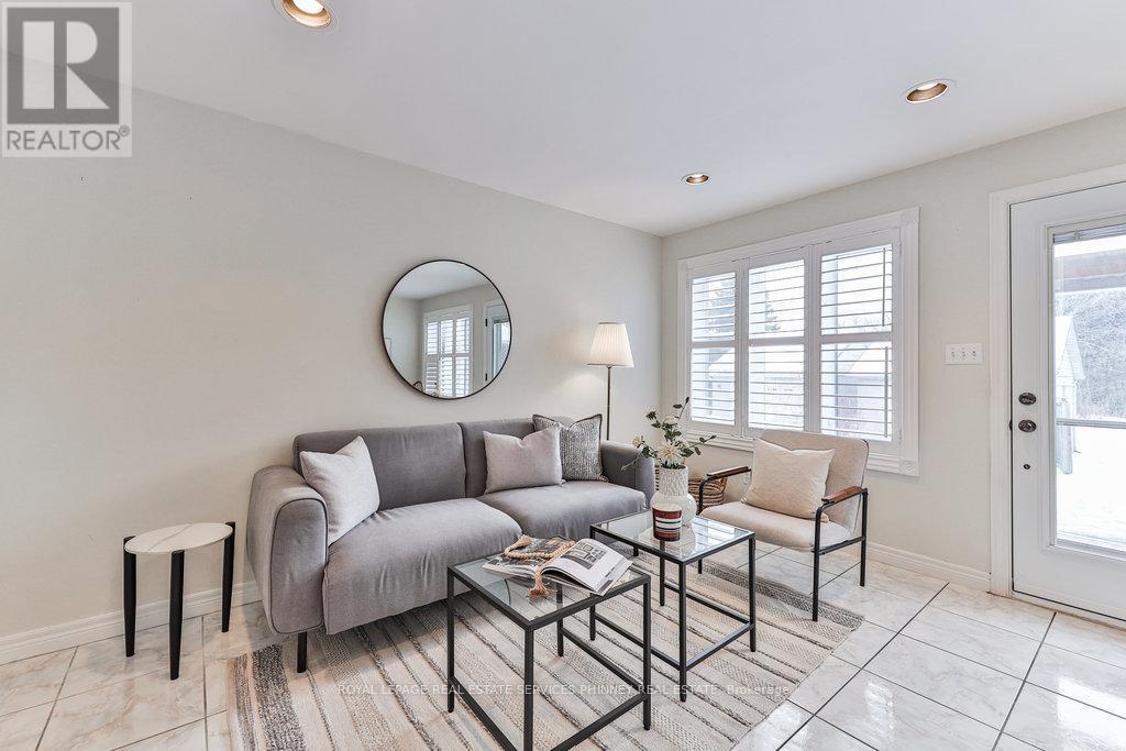 












1348 NORTHMOUNT AVENUE

,
Mississauga,




Ontario
L5E1Y5

