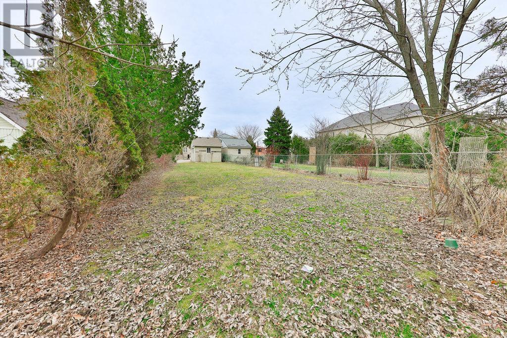 












1348 NORTHMOUNT AVENUE

,
Mississauga,




Ontario
L5E1Y5

