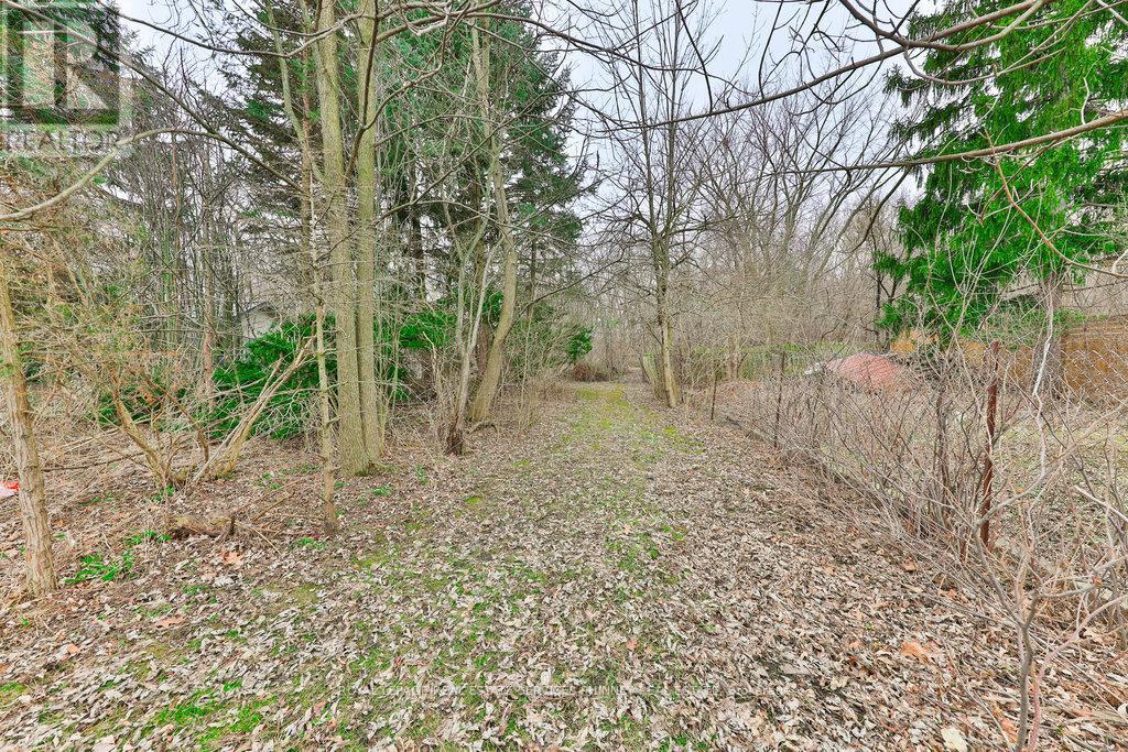 












1348 NORTHMOUNT AVENUE

,
Mississauga,




Ontario
L5E1Y5

