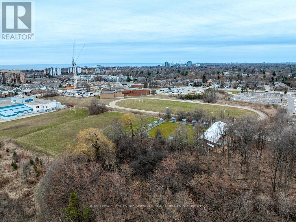 












1348 NORTHMOUNT AVENUE

,
Mississauga,




Ontario
L5E1Y5

