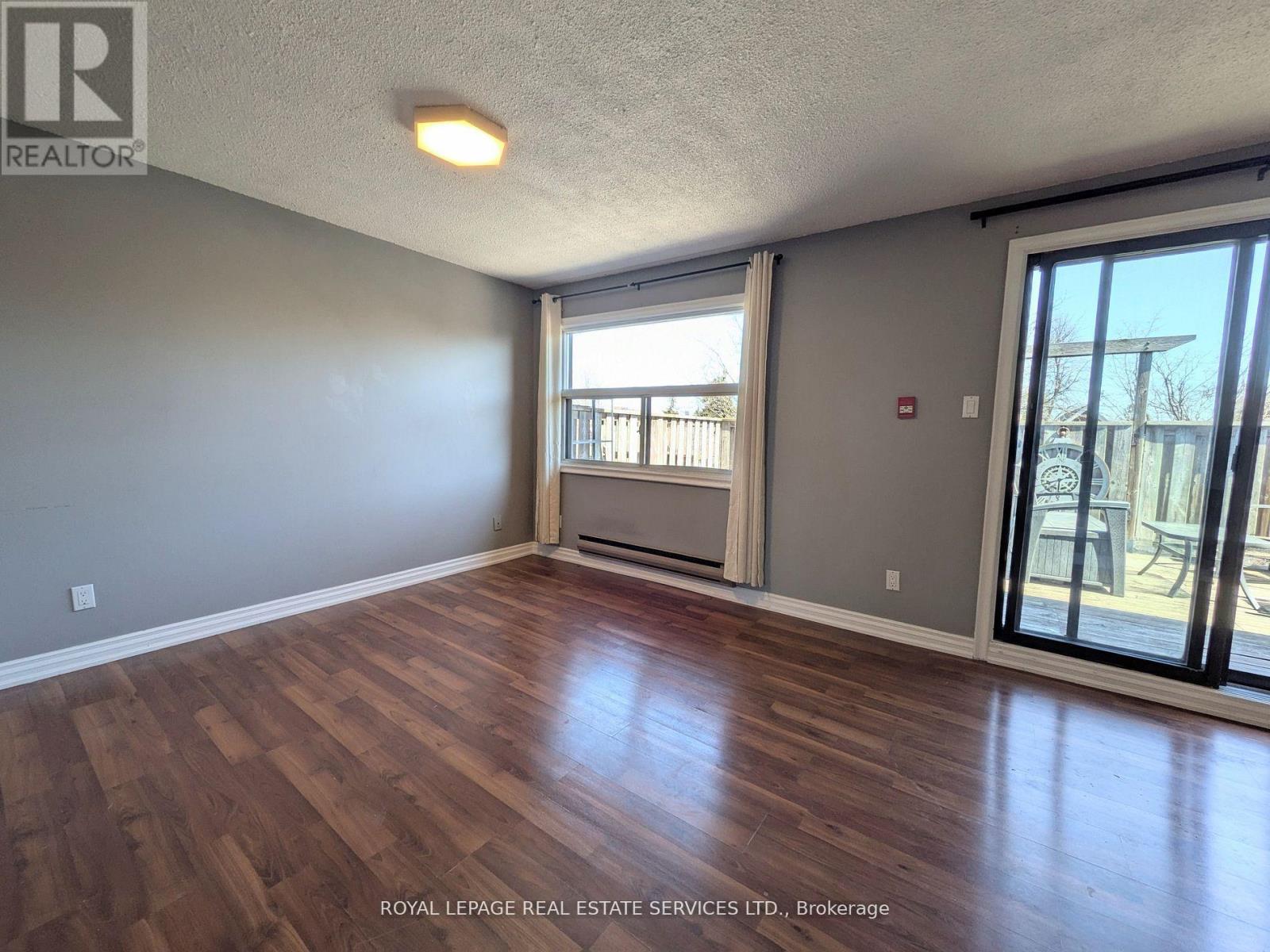 












5 NORTHCLIFFE BOULEVARD

,
Toronto,




Ontario
M6H3G9

