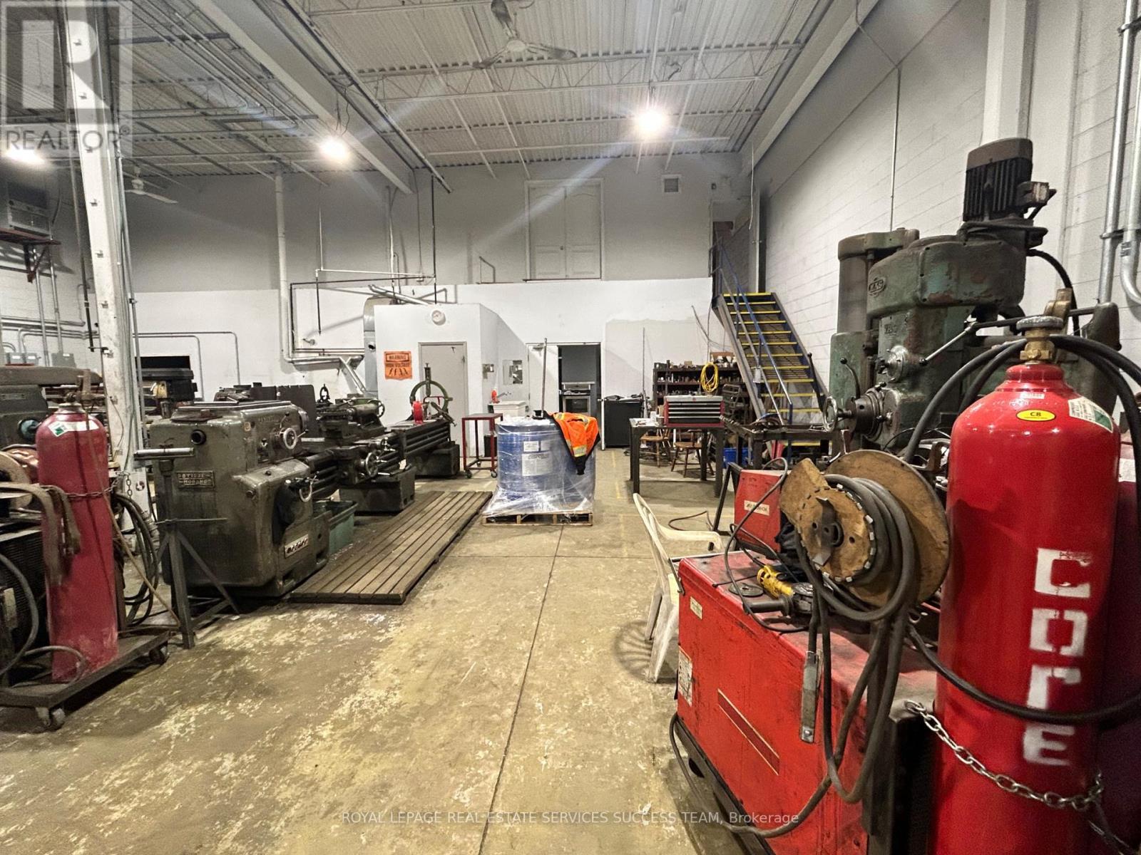 












42-43 - 5100 SOUTH SERVICE ROAD

,
Burlington,




Ontario
L7L6A5

