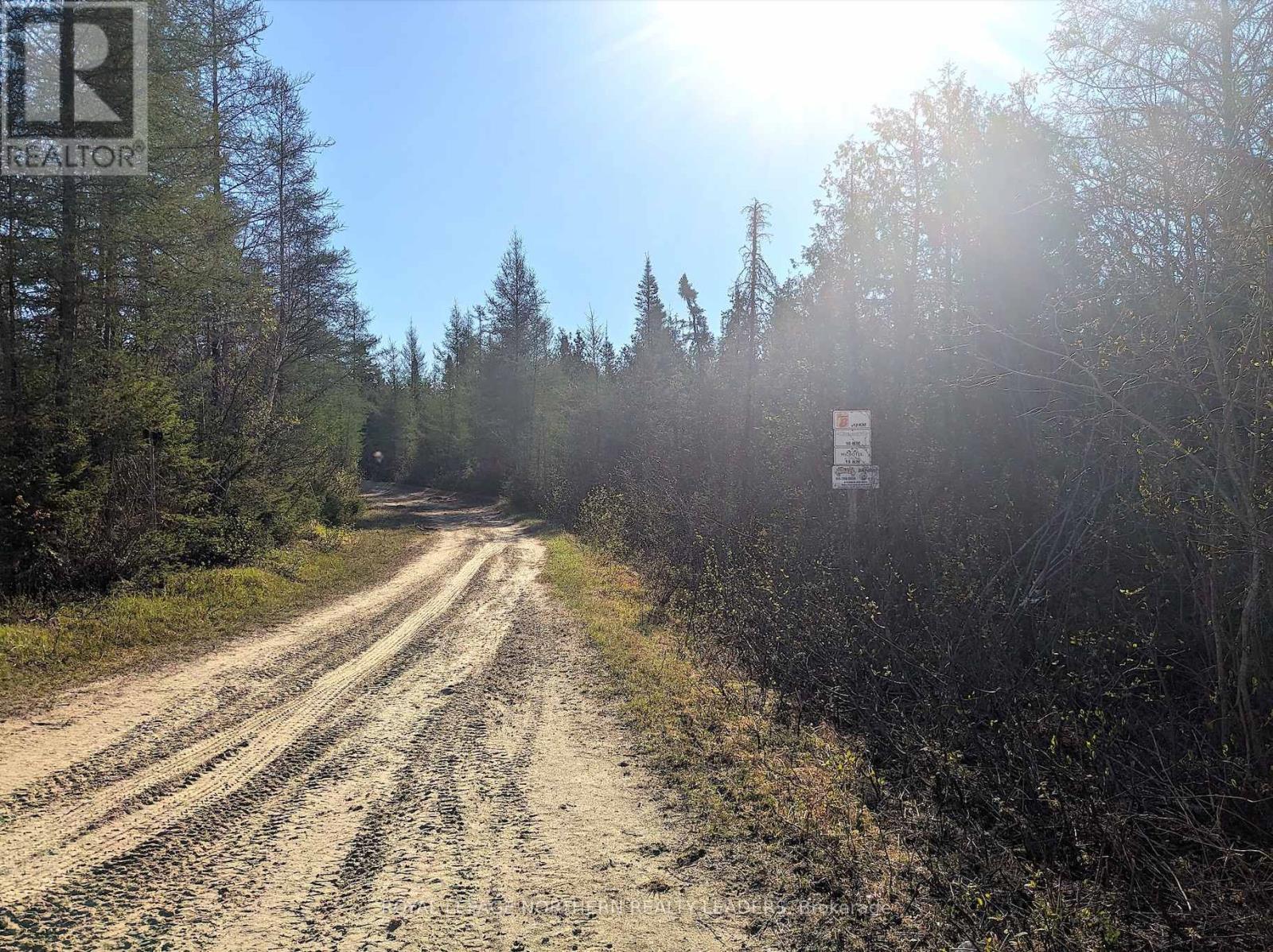 












PCL 16935 & PCL 16937 DELORO

,
Timmins (SCH - Goldmine Rural),







Ontario
P4N7C2

