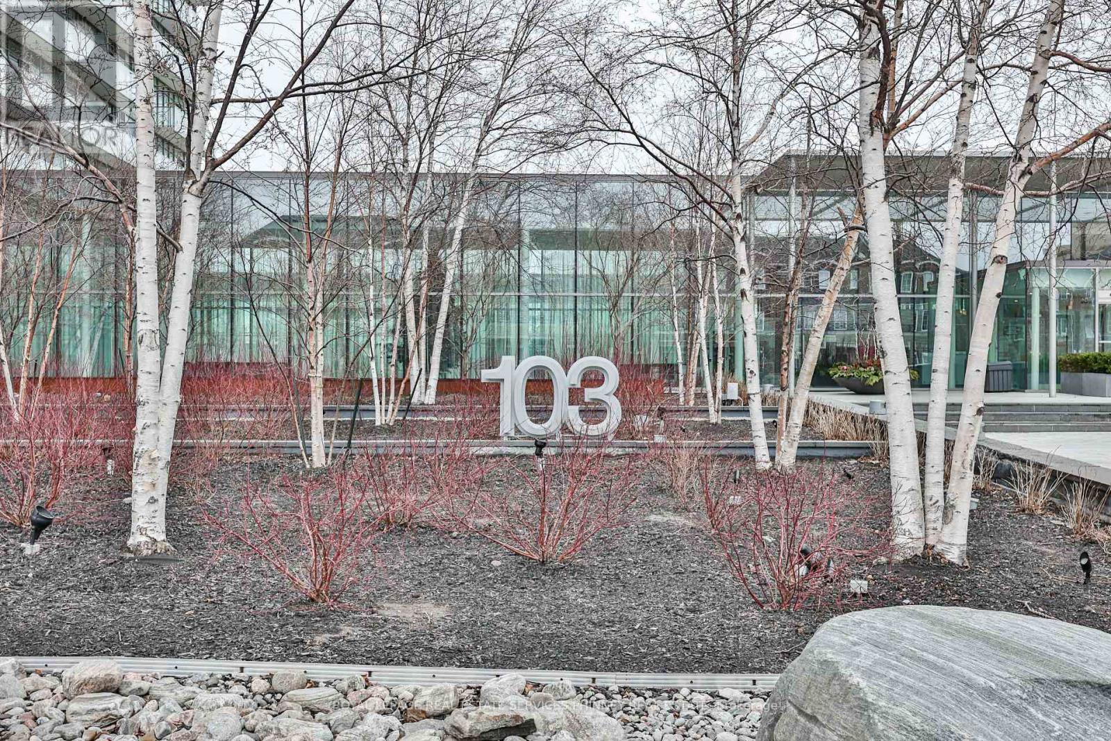 












1416 - 103 THE QUEENSWAY

,
Toronto,




Ontario
M6S5B3

