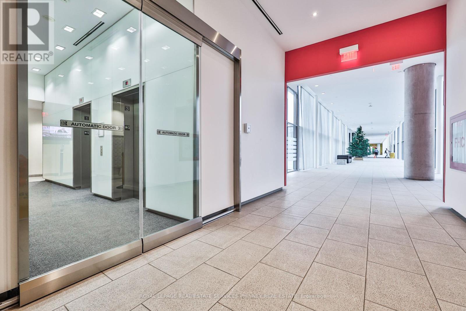 












1416 - 103 THE QUEENSWAY

,
Toronto,




Ontario
M6S5B3

