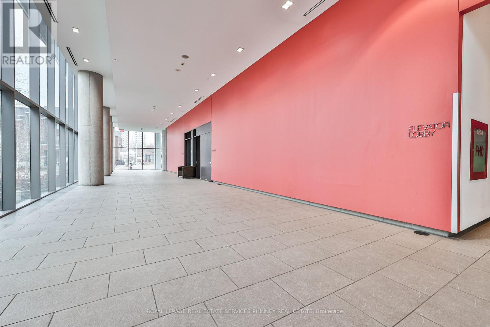 












1416 - 103 THE QUEENSWAY

,
Toronto,




Ontario
M6S5B3

