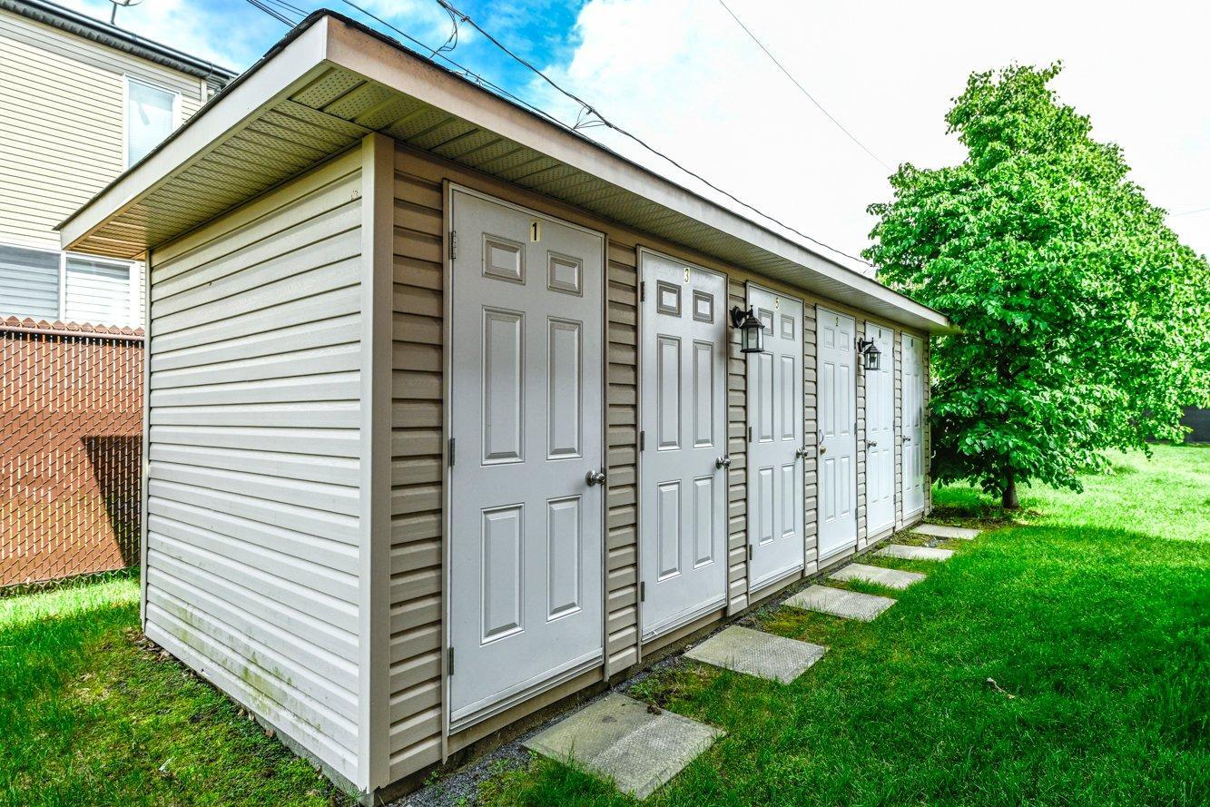 









464


Rue Principale

, 1,
Saint-Amable,




QC
J0L1N0

