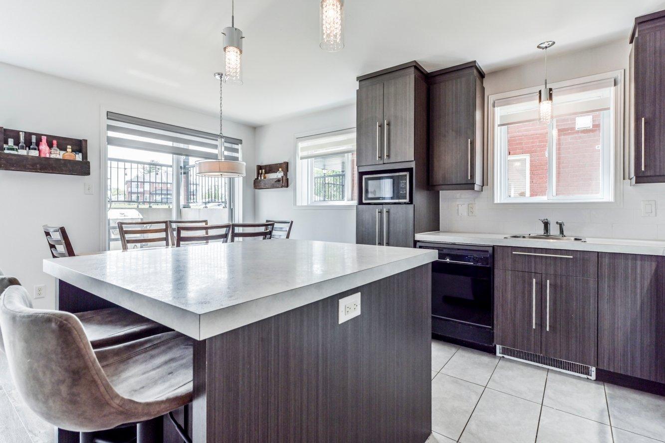 









464


Rue Principale

, 1,
Saint-Amable,




QC
J0L1N0

