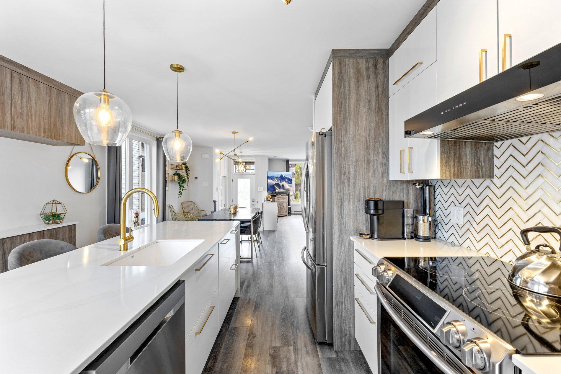 









562


Rue des Ancolies

,
Saint-Eustache,




QC
J7P0G4

