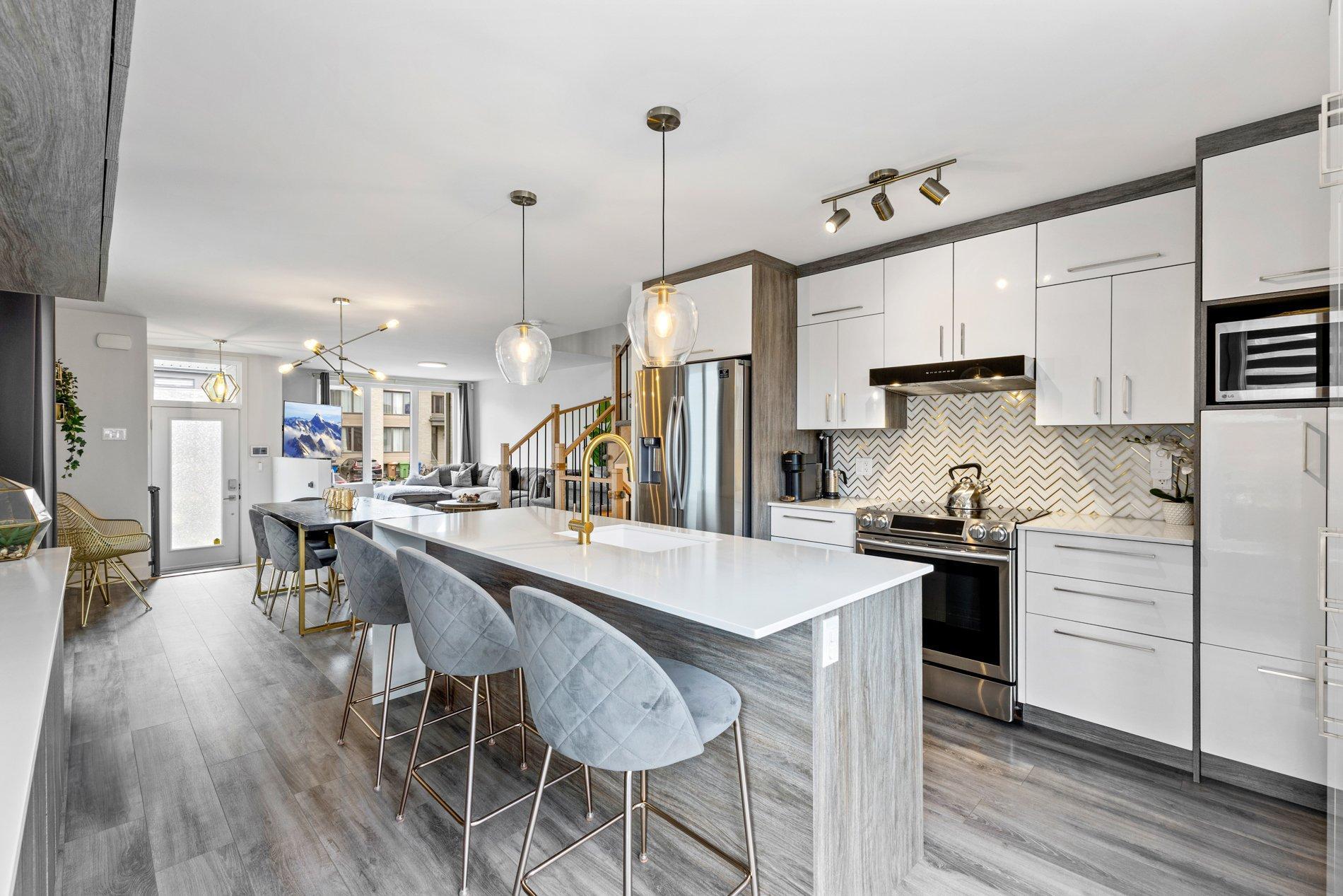 









562


Rue des Ancolies

,
Saint-Eustache,




QC
J7P0G4

