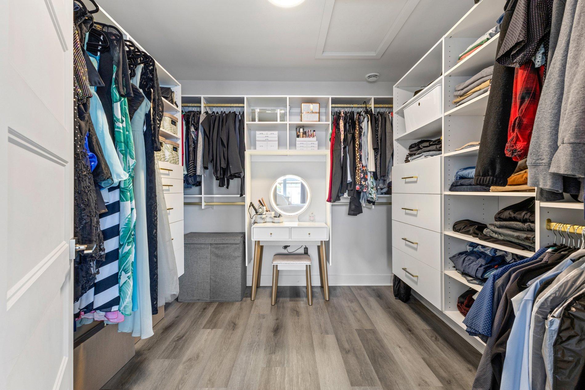 









562


Rue des Ancolies

,
Saint-Eustache,




QC
J7P0G4

