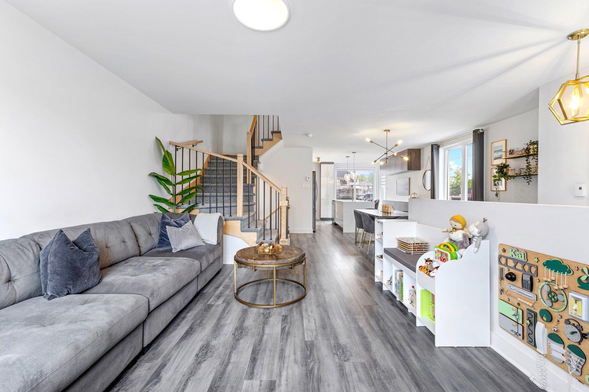 









562


Rue des Ancolies

,
Saint-Eustache,




QC
J7P0G4

