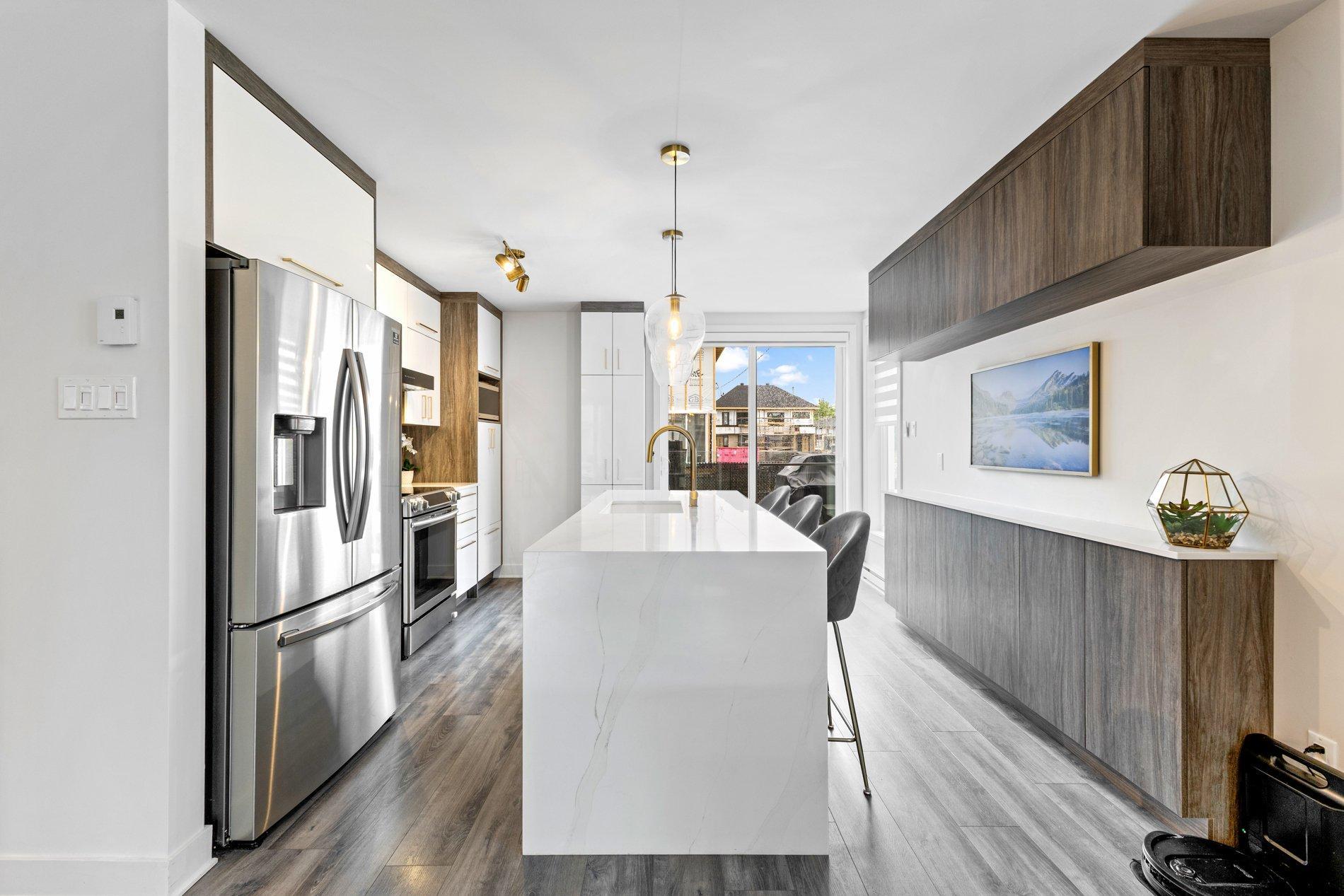 









562


Rue des Ancolies

,
Saint-Eustache,




QC
J7P0G4

