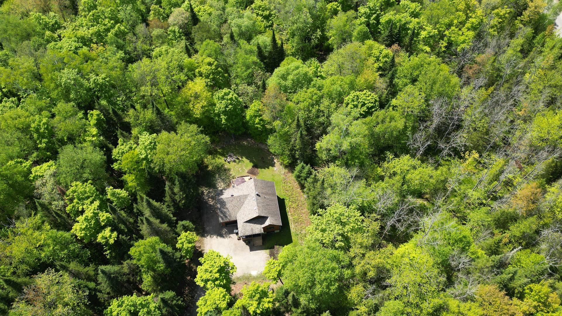 









115


Ch. des Futaies

,
Mont-Tremblant,




QC
J8E0E7

