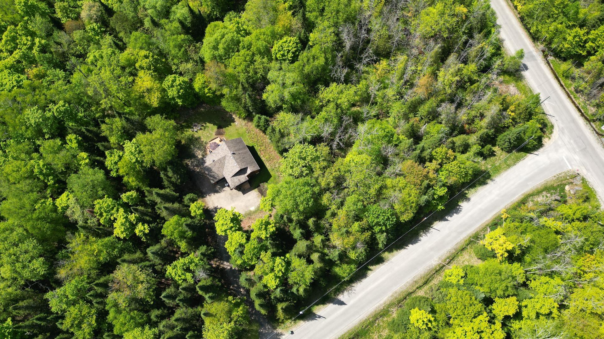 









115


Ch. des Futaies

,
Mont-Tremblant,




QC
J8E0E7

