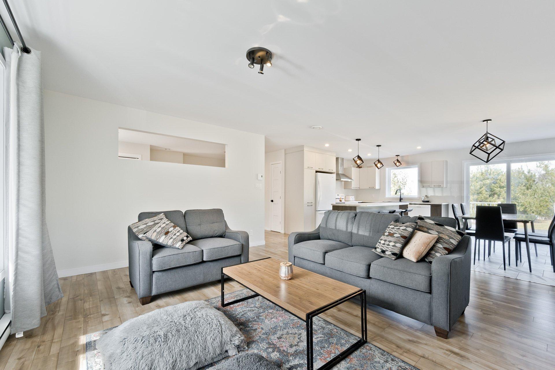 









347


Ch. Parker

,
Dixville,




QC
J0B1P0

