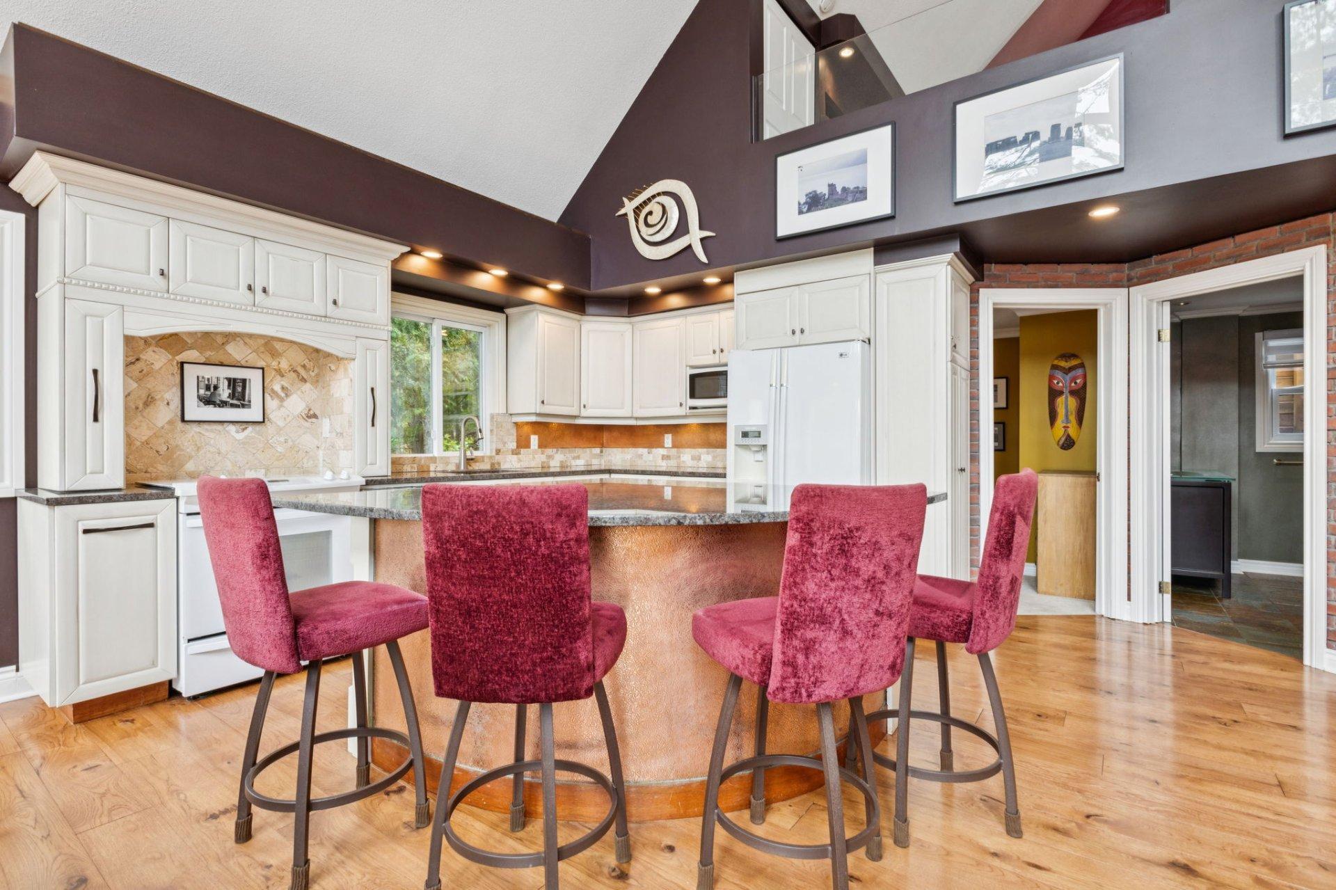









12


Ch. B.-Leclair

,
Val-des-Monts,




QC
J8N2R7

