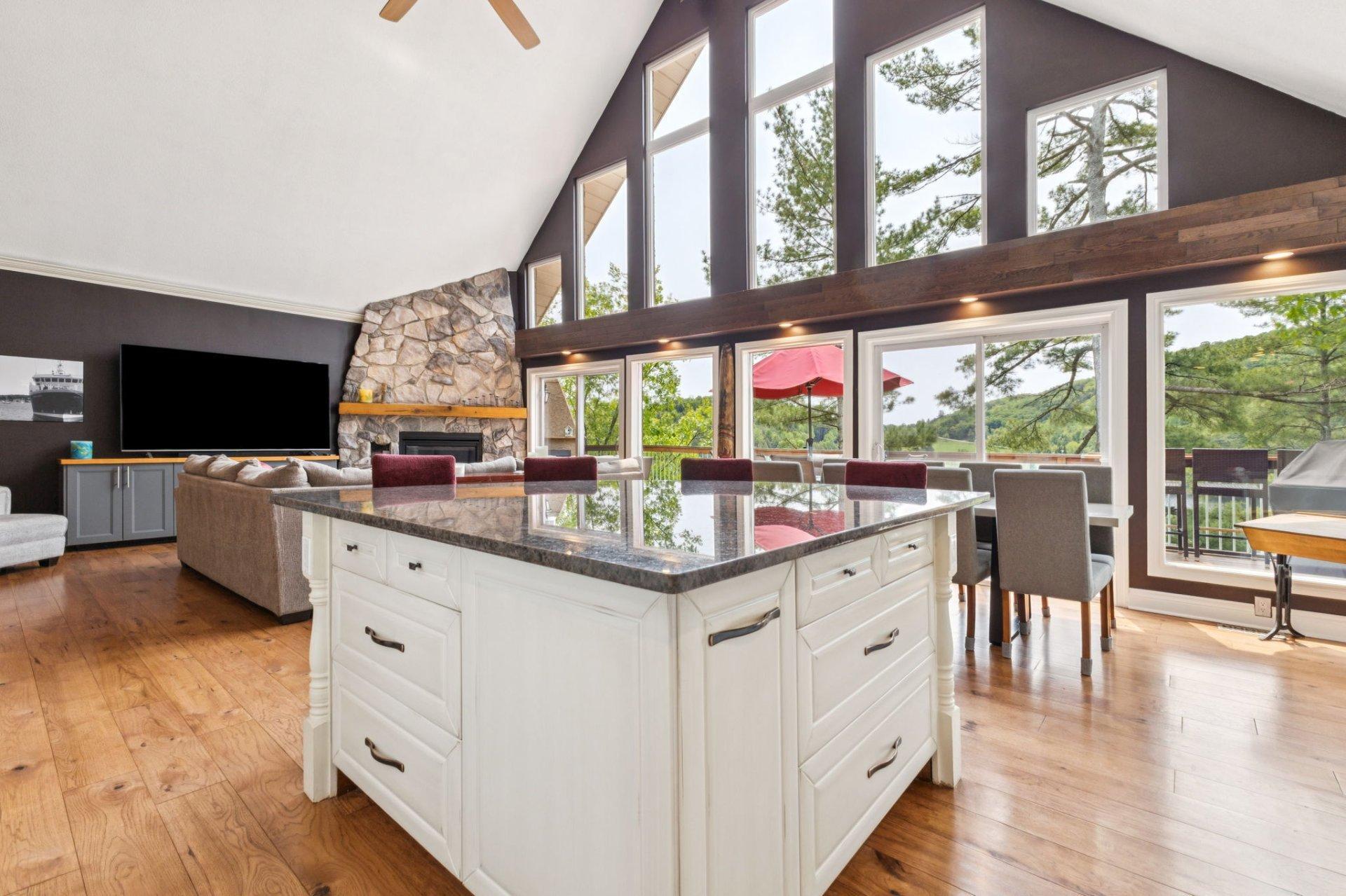 









12


Ch. B.-Leclair

,
Val-des-Monts,




QC
J8N2R7

