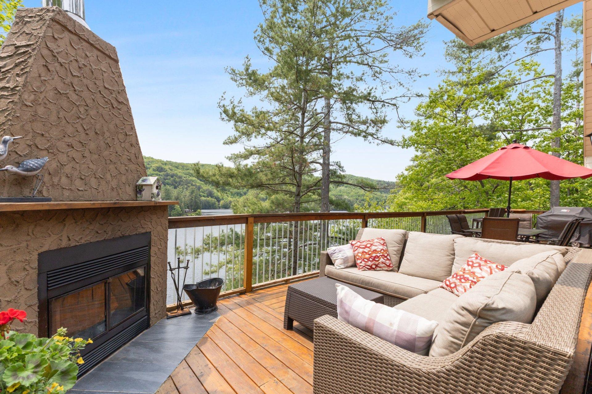 









12


Ch. B.-Leclair

,
Val-des-Monts,




QC
J8N2R7

