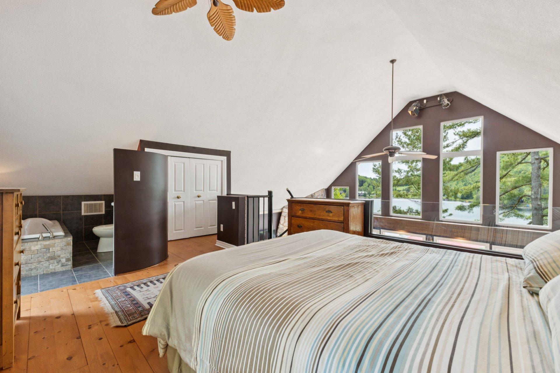 









12


Ch. B.-Leclair

,
Val-des-Monts,




QC
J8N2R7

