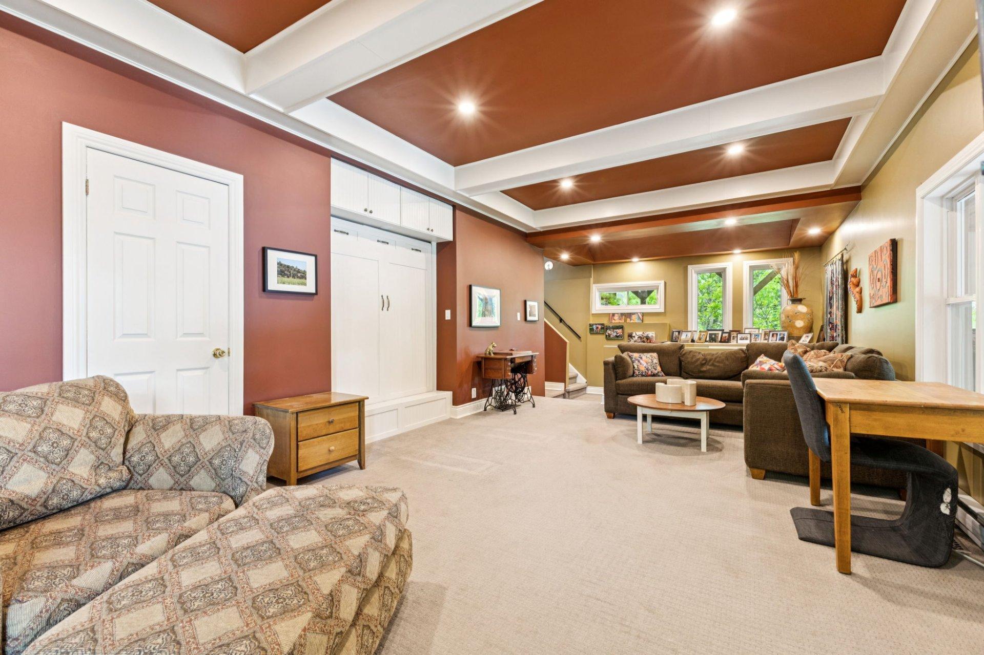 









12


Ch. B.-Leclair

,
Val-des-Monts,




QC
J8N2R7


