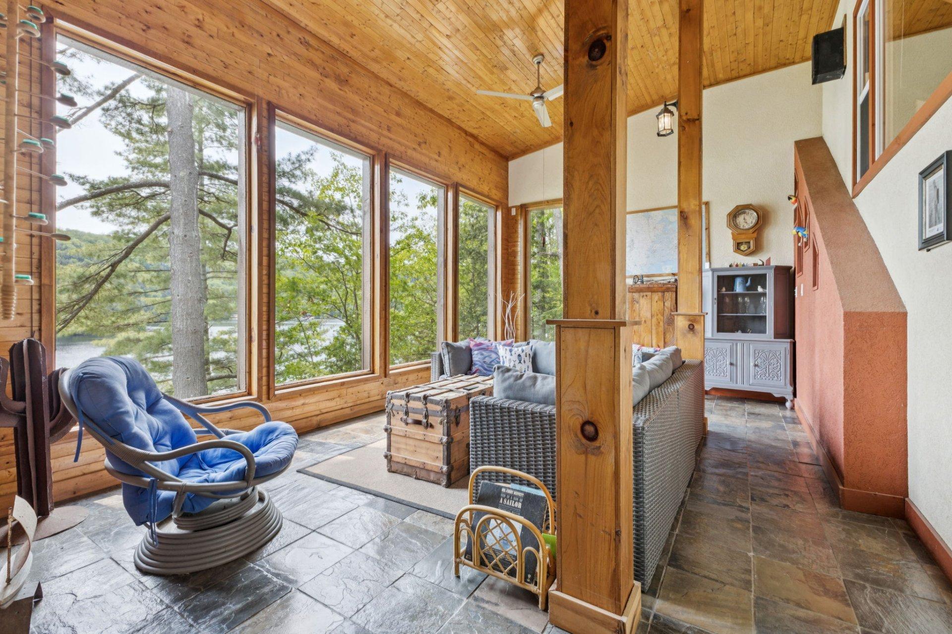 









12


Ch. B.-Leclair

,
Val-des-Monts,




QC
J8N2R7

