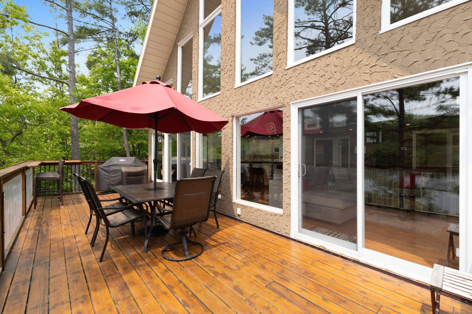 









12


Ch. B.-Leclair

,
Val-des-Monts,




QC
J8N2R7


