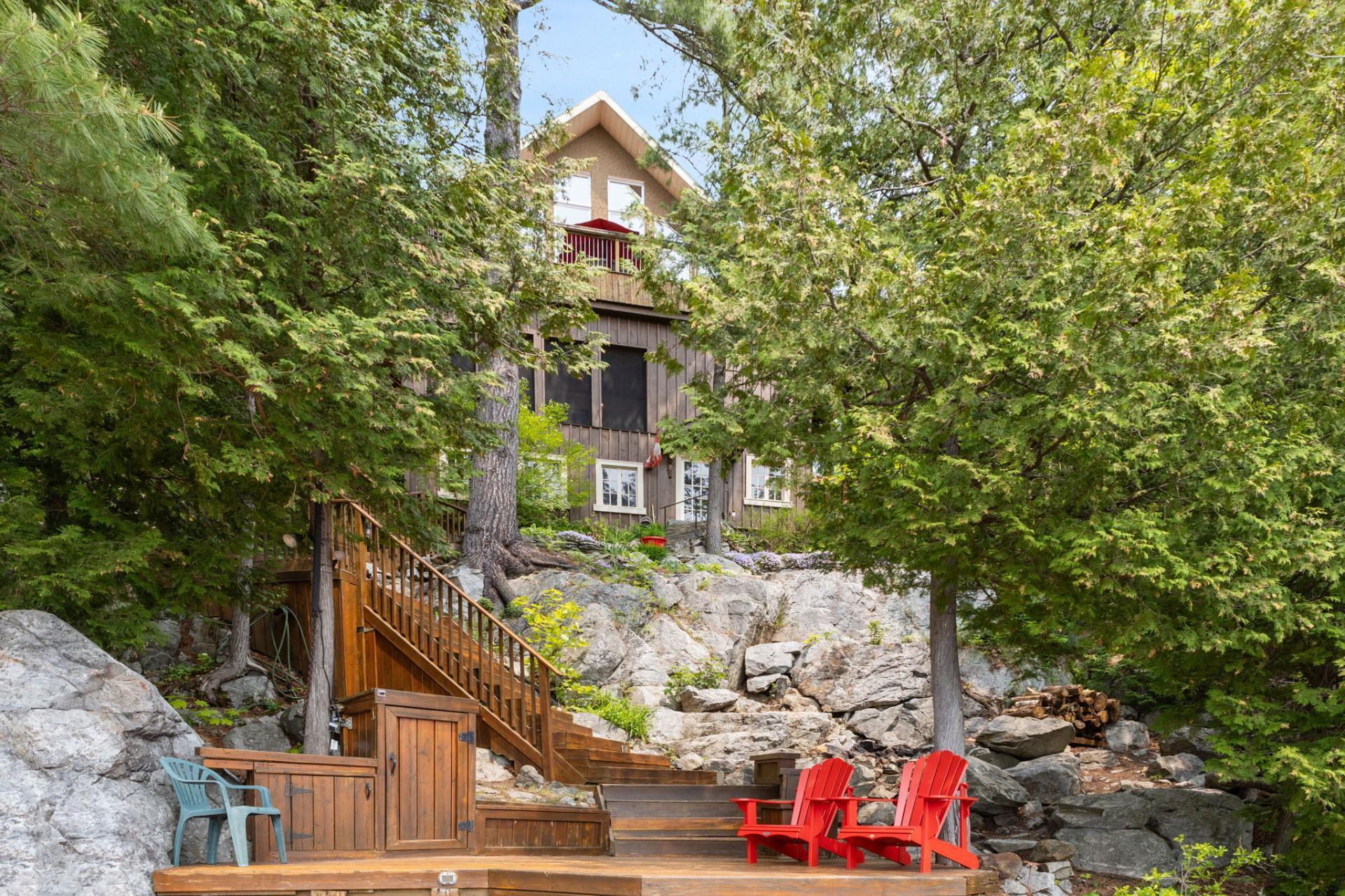









12


Ch. B.-Leclair

,
Val-des-Monts,




QC
J8N2R7

