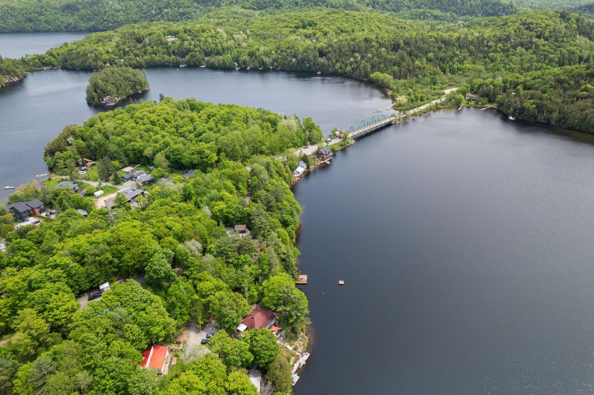 









12


Ch. B.-Leclair

,
Val-des-Monts,




QC
J8N2R7

