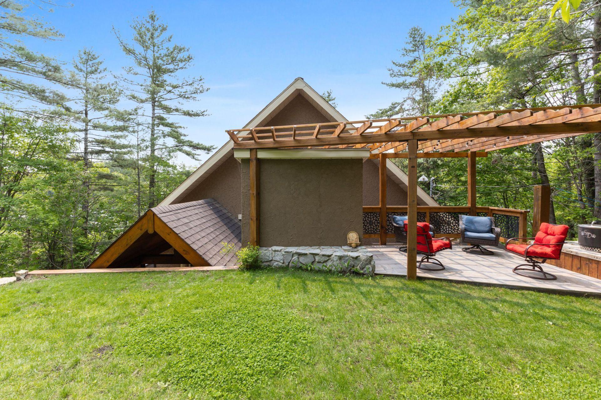 









12


Ch. B.-Leclair

,
Val-des-Monts,




QC
J8N2R7

