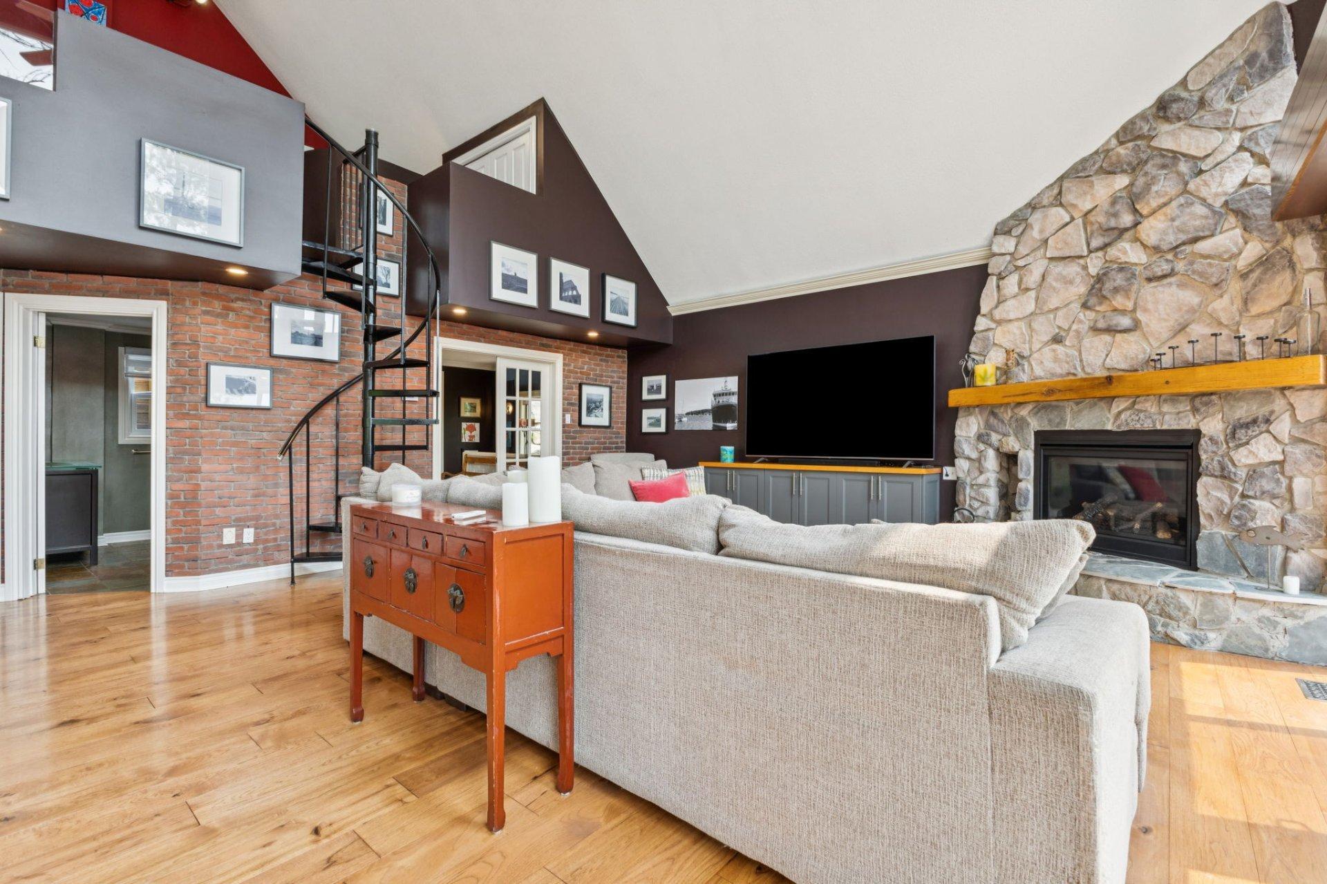 









12


Ch. B.-Leclair

,
Val-des-Monts,




QC
J8N2R7

