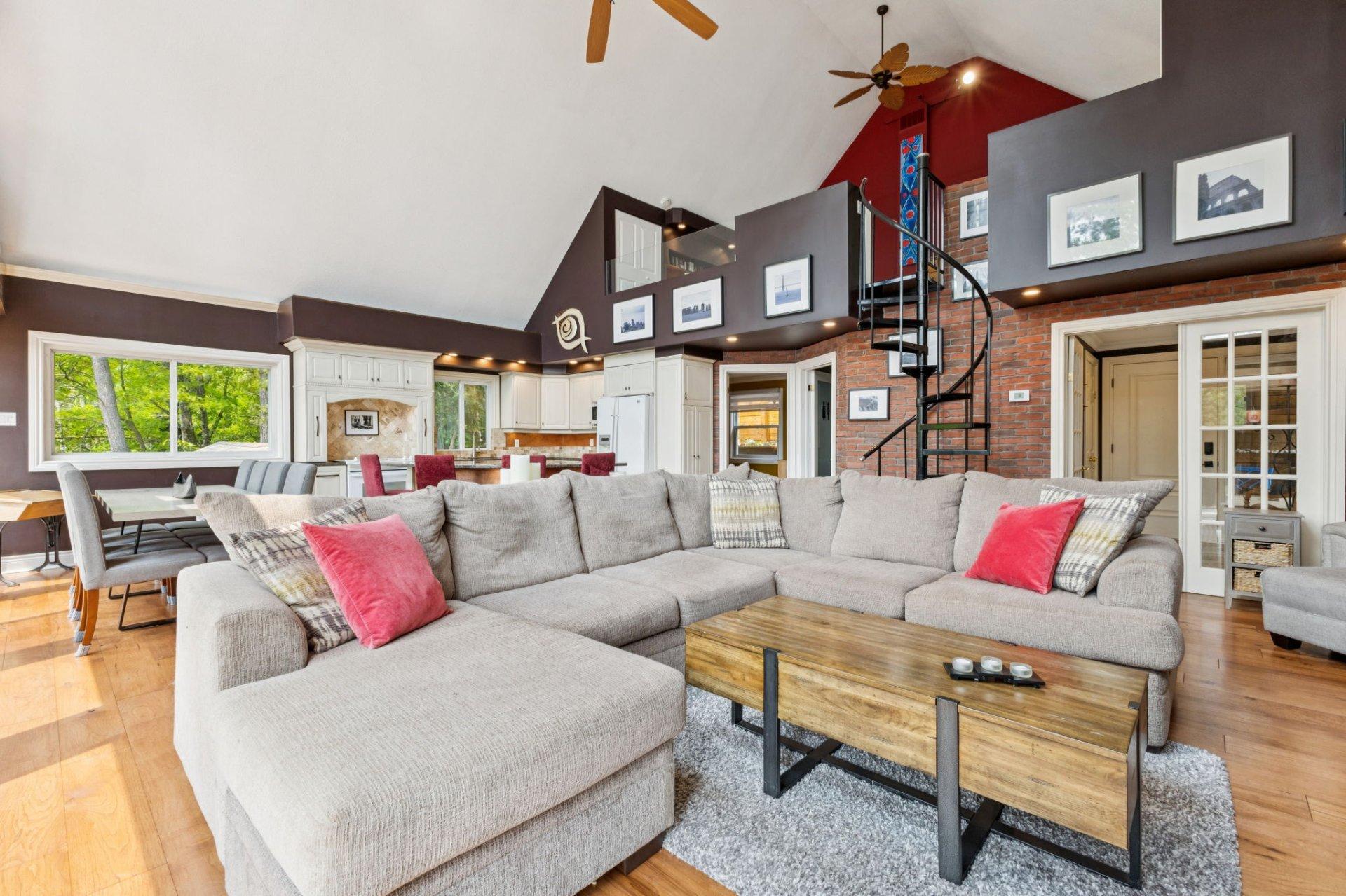 









12


Ch. B.-Leclair

,
Val-des-Monts,




QC
J8N2R7

