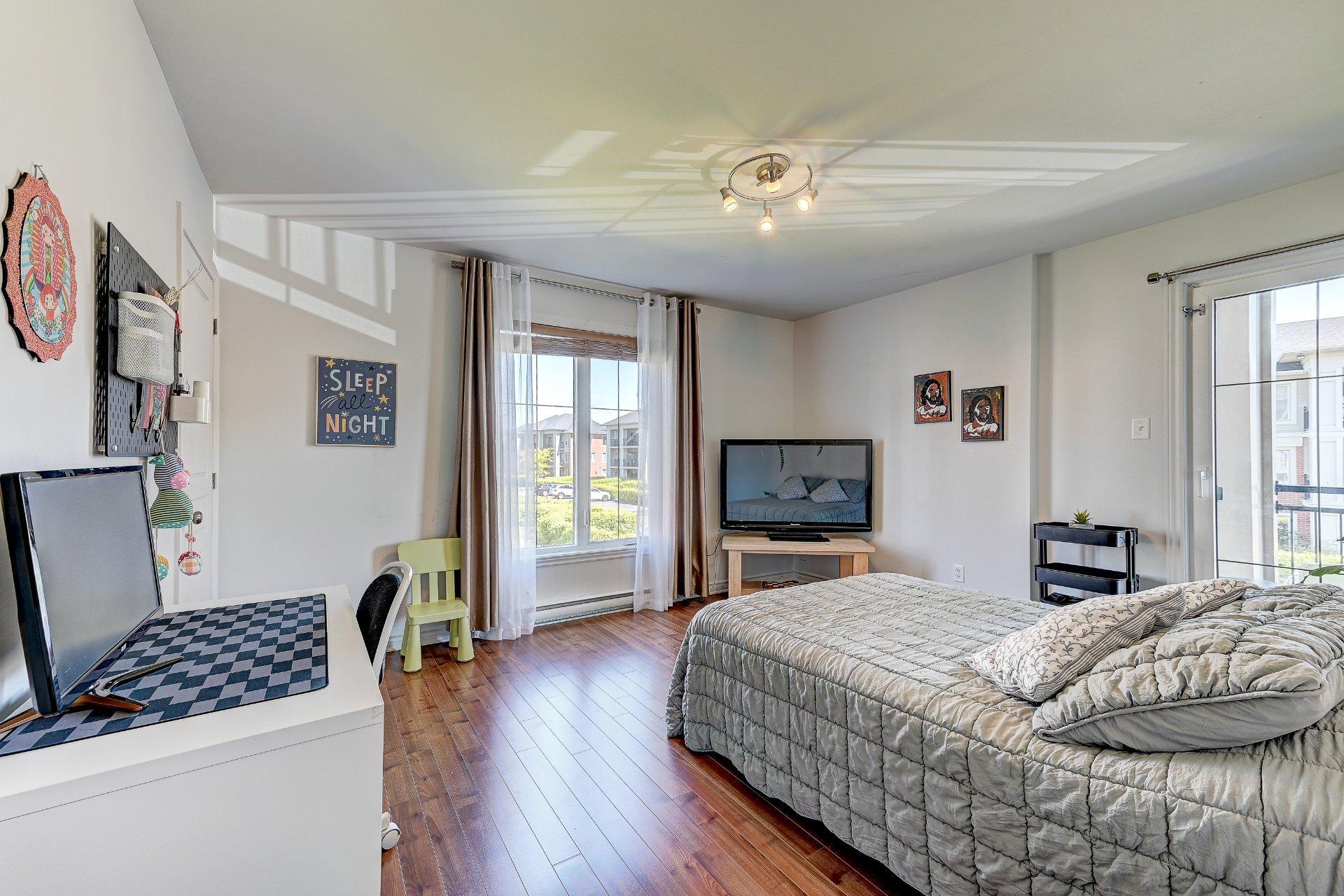 









638


Rue des Sureaux

, 2,
Boucherville,




QC
J4B0J4


