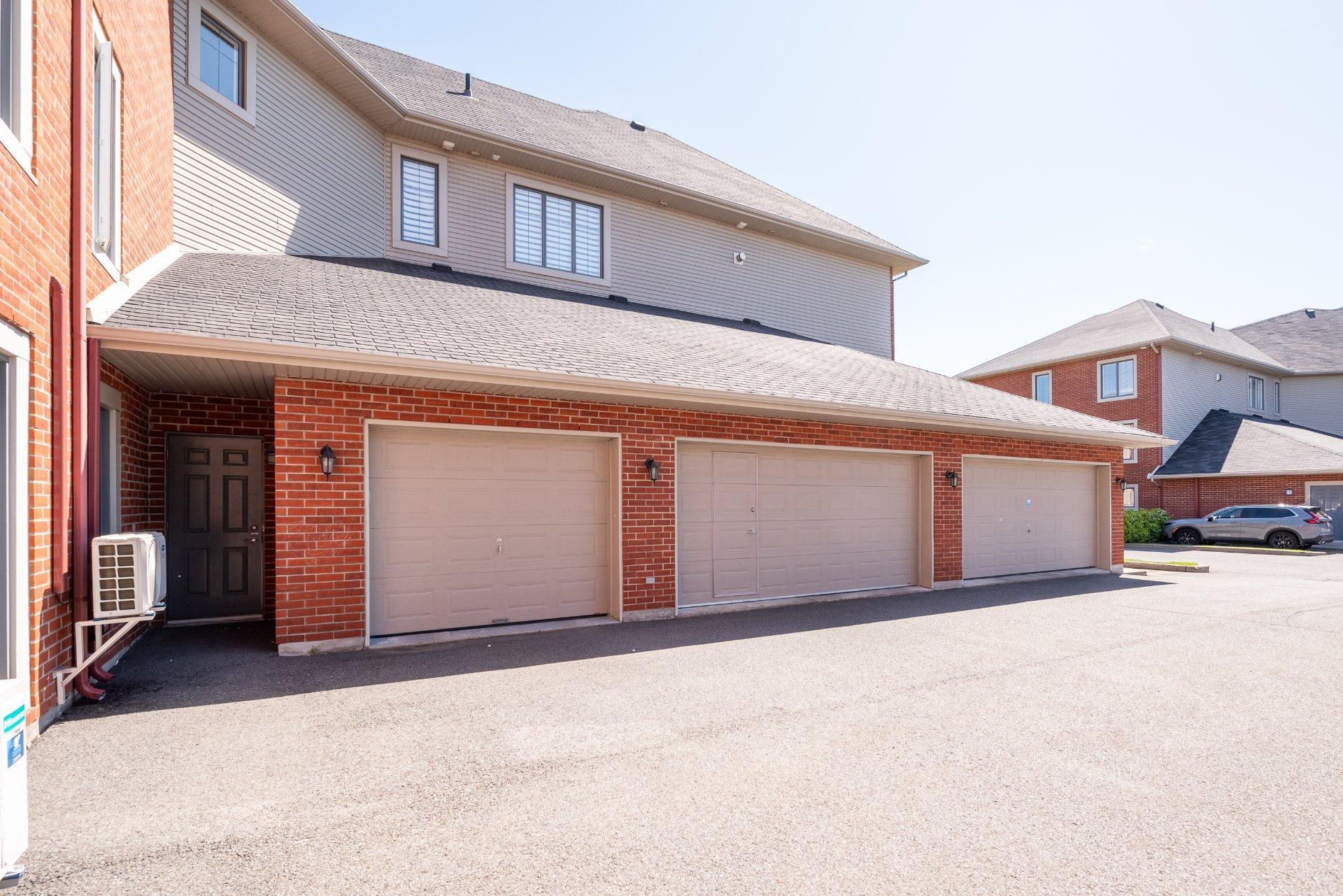 









638


Rue des Sureaux

, 2,
Boucherville,




QC
J4B0J4

