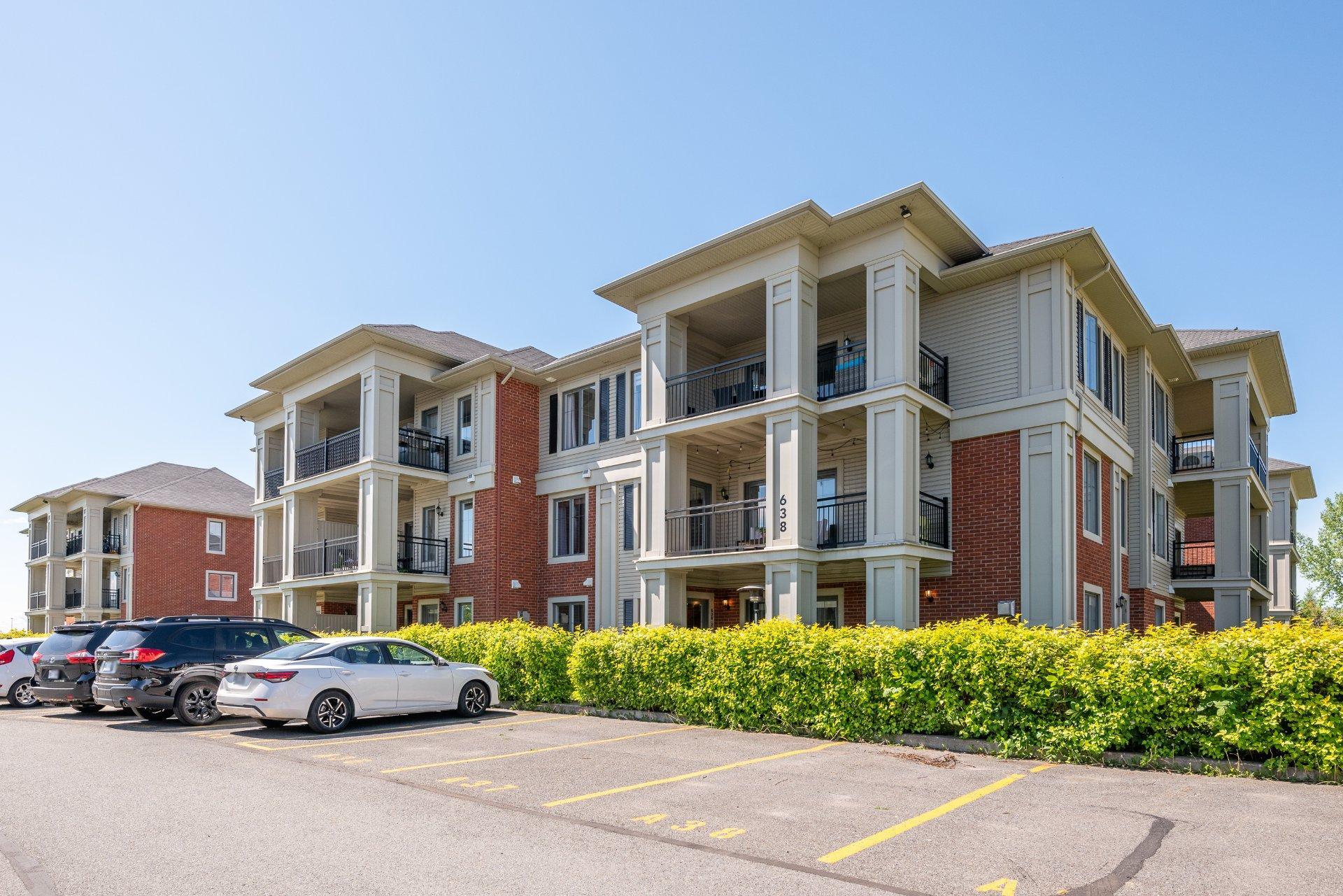 









638


Rue des Sureaux

, 2,
Boucherville,




QC
J4B0J4

