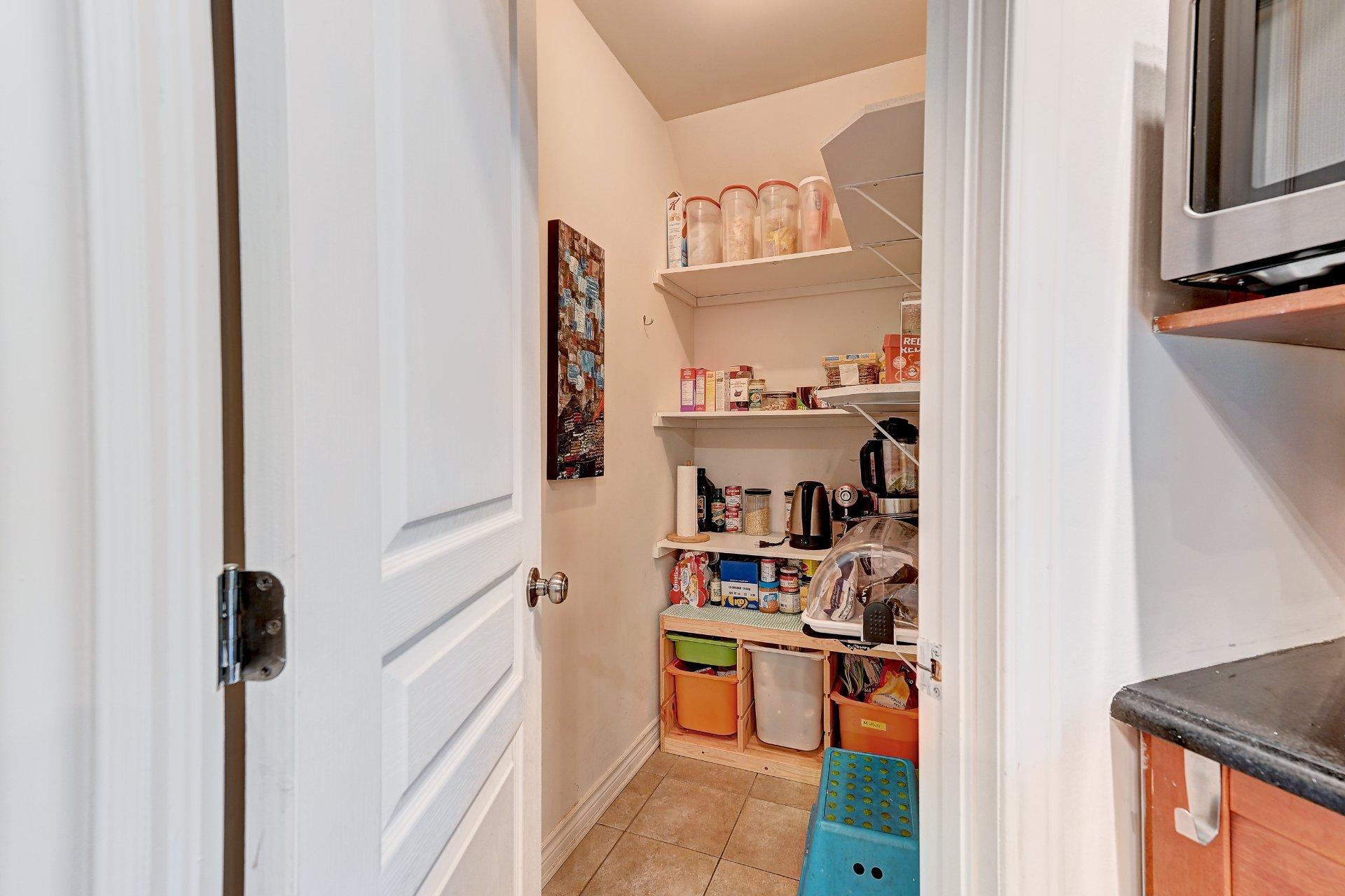 









638


Rue des Sureaux

, 2,
Boucherville,




QC
J4B0J4

